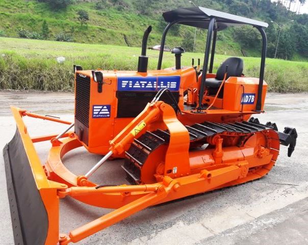 Trator Esteira&nbsp;FIAT&nbsp;AD7B - 18C318