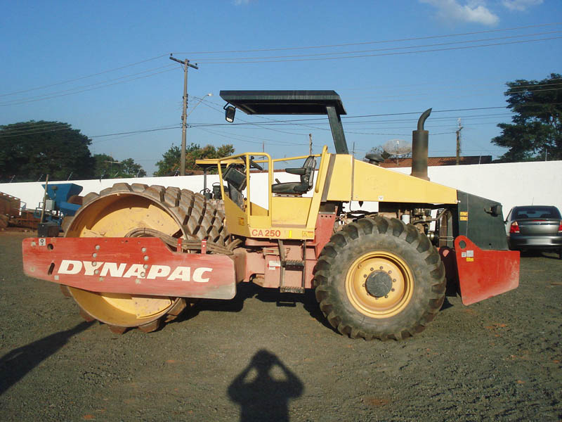 Rolo Compactador DYNAPAC CA250PD - 091010
